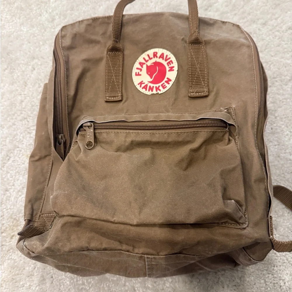 FjallRaven Kanken Classic Backpack (Clay) 23510 - Picture 3 of 12